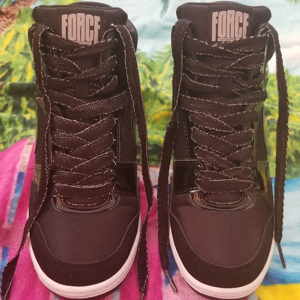 NIKE SNEAKER WEDGES